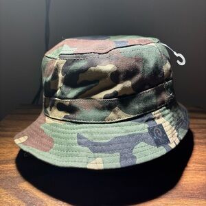 Men's Camo Bucket Hat/ Hunting/Fishing/Outdoor/ Outerwear/ Size 7 3/8 Guess